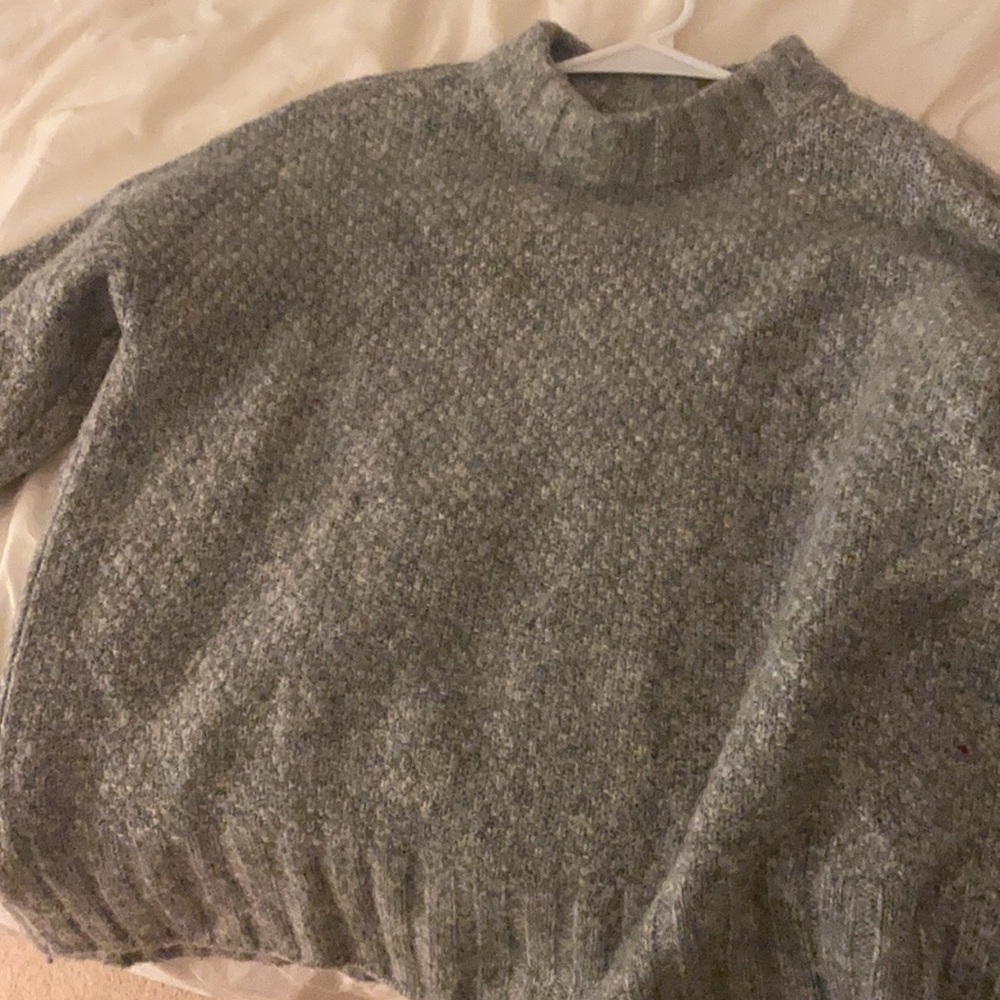 Barely worn brand new Lou and Grey sweater!!